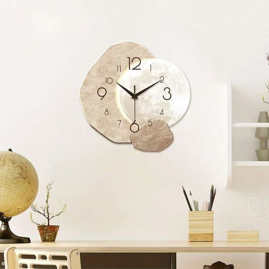 Horloge murale bois — Design lunaire
