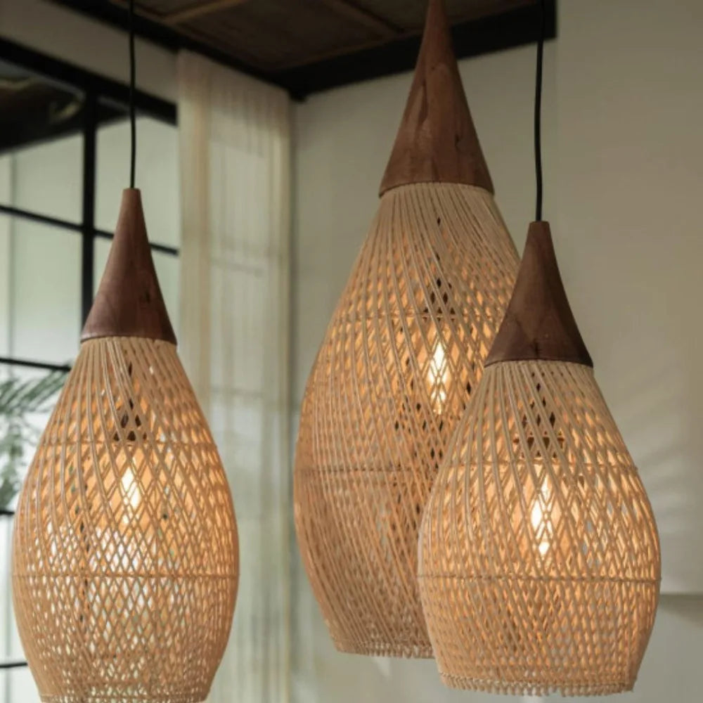 Détail du tressage en osier du lustre japonais