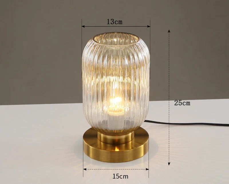 Lampe verre soufflé dans un contexte de salon