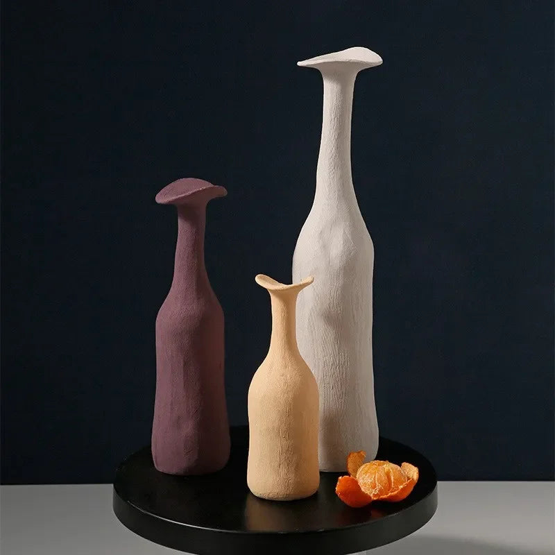 Petit vase céramique Morandi, vue de profil