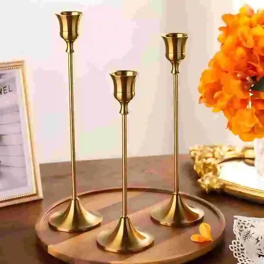 Set de trois bougeoirs en aluminium doré Collection Vintage – HAVLY
