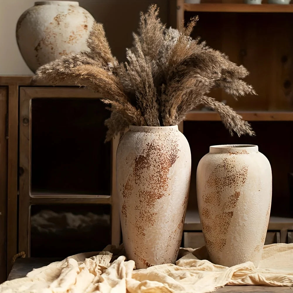 Détail des taches blanches irrégulières sur le pot
