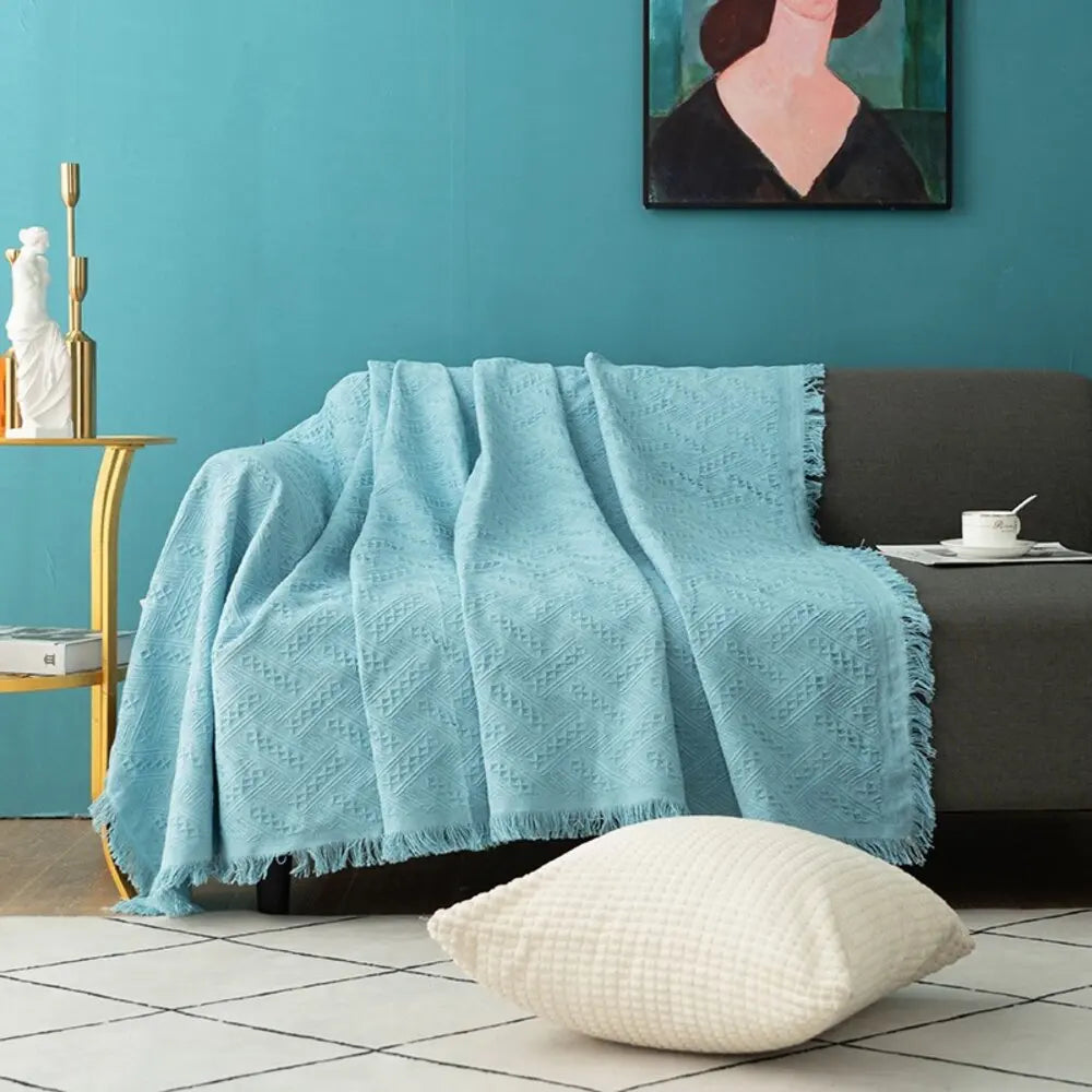 Plaid tricoté terracotta en situation