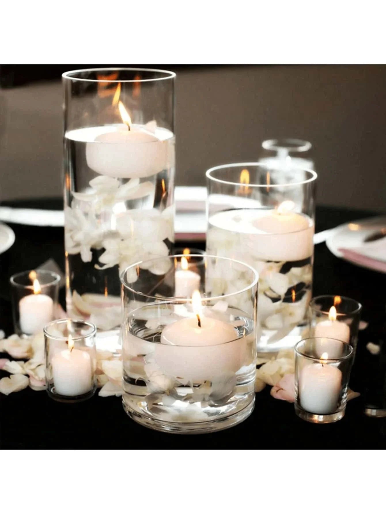 Détail du verre transparent du bougeoir cylindrique