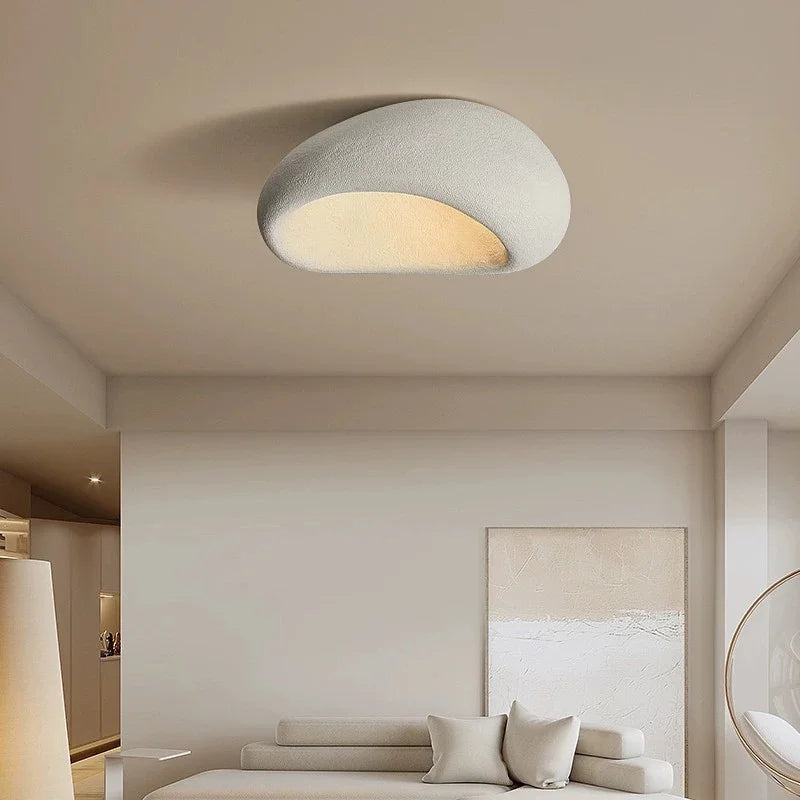 Plafonnier Wabi-Sabi dans un salon naturel