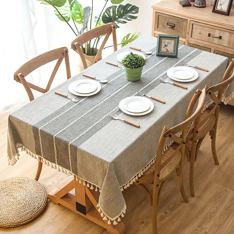 Nappe Battilo posée dans une ambiance taüble rustique