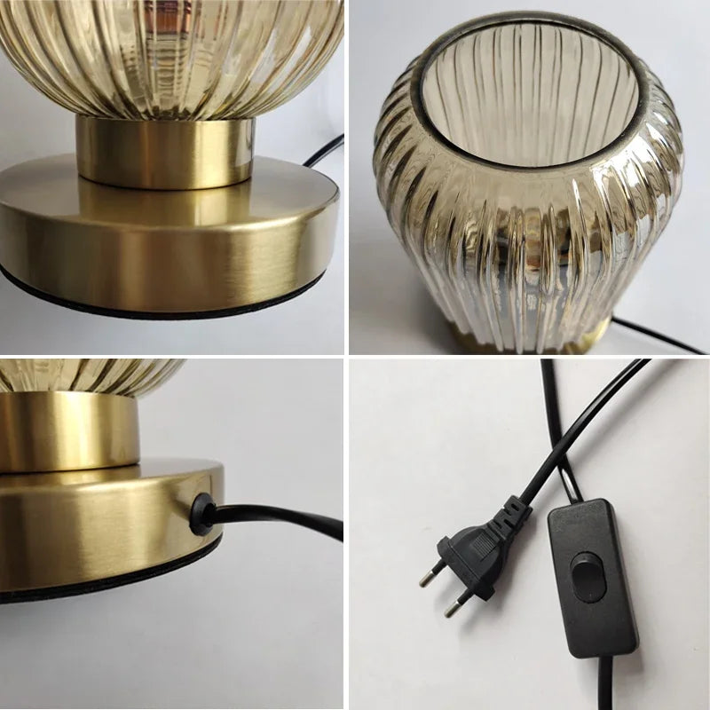 Lampe bureau verre soufflé posée sur un bureau en bois